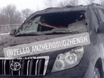 Фото: Touareg и Land Cruiser Prado сгорели при пожаре в стояночном боксе в Кузбассе 2