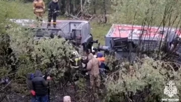 Фото: МЧС завершило поисково-спасательные работы на месте крушения поезда в Коми 1