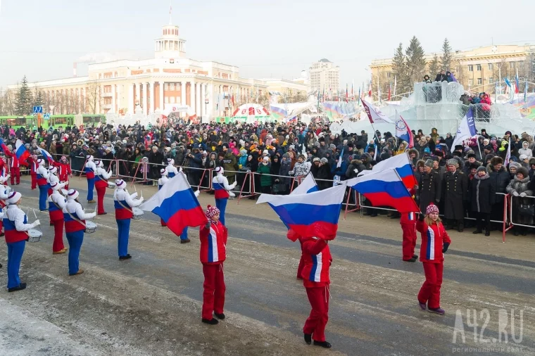 Фото: «Россия — Родина побед»: кемеровчане поддержали российских олимпийцев 39