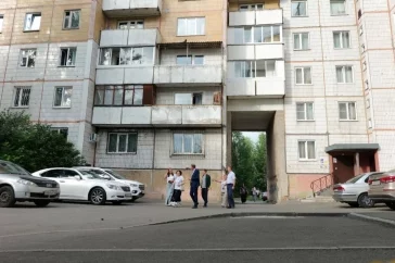 Фото: Кемеровчане устроили ссору в соцсетях губернатора, чей двор ремонтировать первым 3