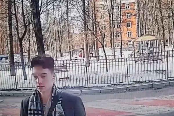 В Москве мошенники обманули школьницу и похитили 18 млн рублей из квартиры