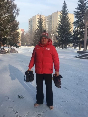 Фото: «Бегаем босиком по снегу»: Сергей Цивилёв рассказал о том, как закаляется 1