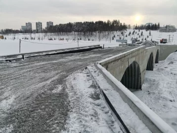 Фото: Дмитрий Анисимов: в Кемерове завершилась сборка конструктива пешеходного моста через Искитимку 3