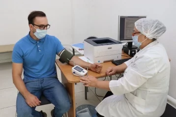 Фото: В кемеровском ТЦ «Лапландия» открыли пункт вакцинации от коронавируса 1