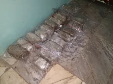 Фото: Тайная лаборатория: четверо кемеровчан изготовили 120 кг наркотиков в гараже 3