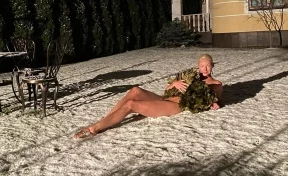 Анастасия Волочкова показала поклонникам голое фото на снегу 