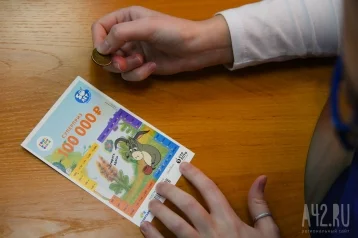 Фото: В Томске две сотрудницы киоска украли лотерейные билеты на 800 000 рублей 1