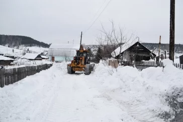 Фото: Разрез «Берёзовский» освобождает селян из снежного плена 1