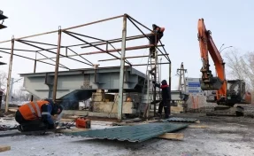 В Кемерове приступили к сборке металлоконструкций на стройплощадке путепровода в Пионере