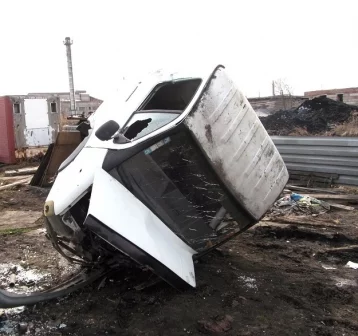 Фото: В Кузбассе подельники украли автомобиль и сдали его на запчасти 1