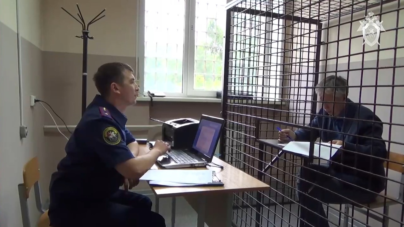 СК показал кадры задержания экс-мэра города Полысаево 