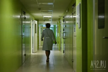 Фото: «Пролежали два дня и сбежали»: кемеровачанка пожаловалась на инфекционную больницу 1