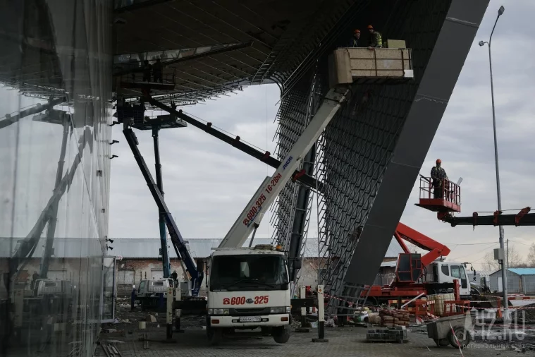 Фото: Не покладая рук: как проходит строительство нового терминала кемеровского аэропорта 40