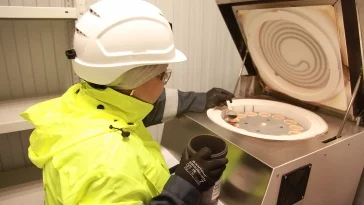 Фото: В День качества награждены лучшие работники Центральной углехимической лаборатории АО «СУЭК-Кузбасс» 3