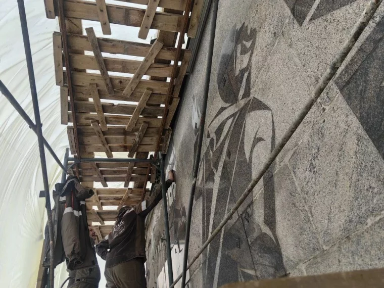 Фото: В мэрии Новокузнецка рассказали о продолжении реставрации мемориала «Тыл — Фронту» 3