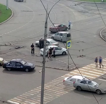 Фото: ДТП на бульварном кольце в Кемерове попало на видео 3