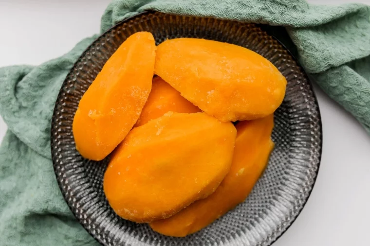 Фото: Жители Кузбасса едят настоящее манго по сниженной цене 4