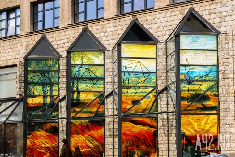 Фото: Кемерово Винсента Ван Гога. Искусство выходит из рам и занимает город 12