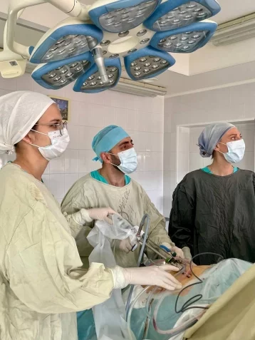 Фото: Кузбасские врачи удалили женщине 1,5-килограммовую опухоль 1