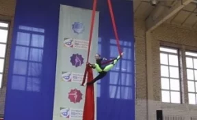 Момент падения российской гимнастки с высоты попал на видео 