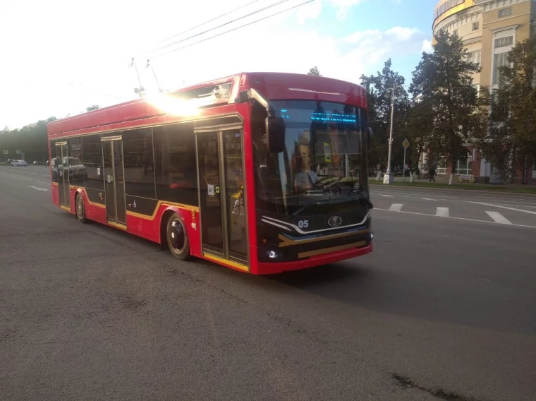 Фото: Новые троллейбусы в Кемерове впервые отправились на Южный  1