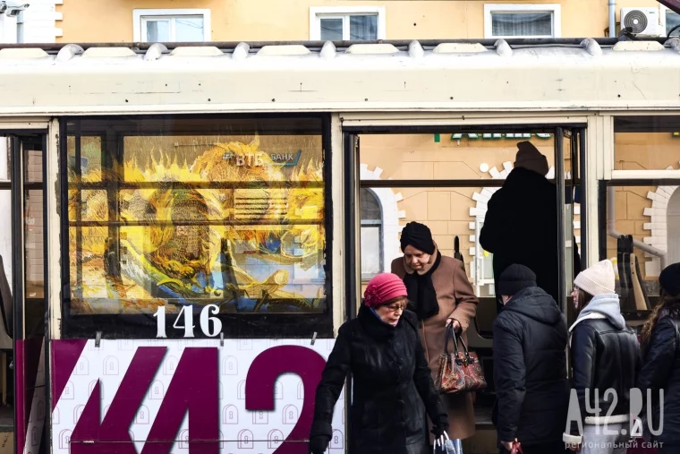 Фото: Кемерово Винсента Ван Гога. Искусство выходит из рам и занимает город 15