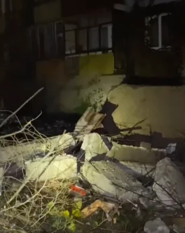 Во время взрыва в доме в Алчевске капитальные повреждения получили 7 квартир