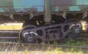 В Кузбассе вагон, гружённый металлоломом, сошёл с рельсов