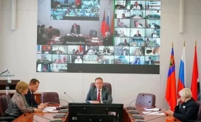Власти Кузбасса усилят контроль за снабжением школьных автобусов топливом