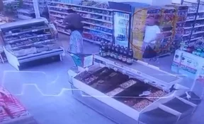 В Кузбассе мужчина попытался похитить из магазина 2 бутылки водки