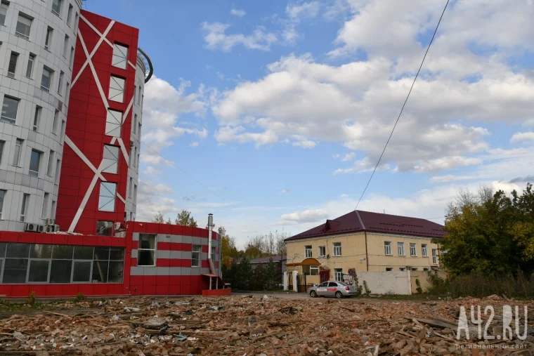 Фото: В Кемерове снесли известный дом на улице Рукавишникова 2