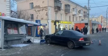 Фото: В Кемерове арестовали водителя, сбившего четырёх человек на остановке у Парка Ангелов 1