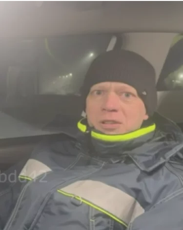 В Кемерове автоинспекторы помогли водителю замерзающего автомобиля 