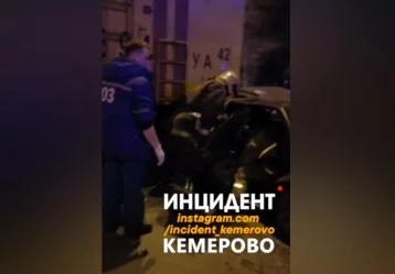 Фото: В ГИБДД рассказали подробности ночного столкновения иномарки и грузовика в Кемерове 1