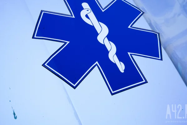 В США медицинский вертолёт упал на шоссе в Сакраменто, пострадали 3 человека