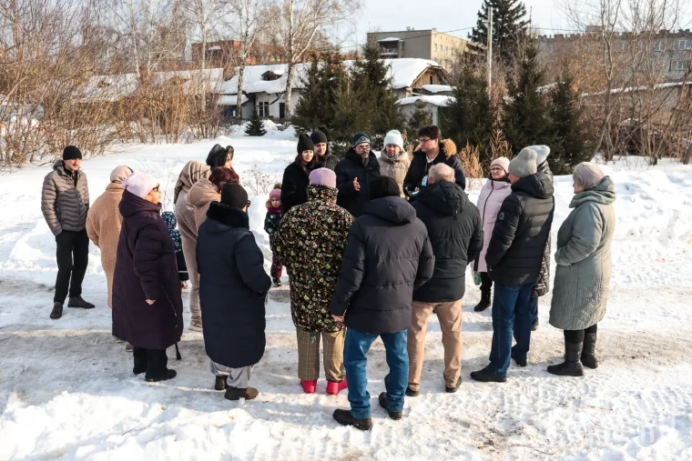 Фото: «Вы кто такие, чтобы мы перед вами отчитывались»: как кемеровчане конфликтуют со строителями в зоне КРТ 13