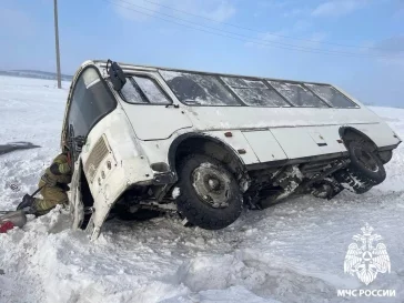 Фото: В Кузбассе в ДТП с пассажирским автобусом погибла 61-летняя женщина 3