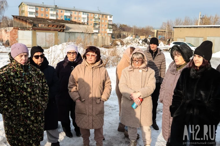 Фото: «Вы кто такие, чтобы мы перед вами отчитывались»: как кемеровчане конфликтуют со строителями в зоне КРТ 14