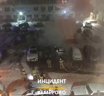 Фото: В Сети появились фотографии сгоревших автомобилей в Кемерове 1
