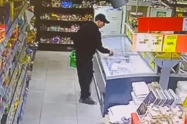 В Кузбассе завёлся серийный похититель лосося: он вынес из супермаркета 11 кг рыбы