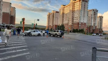 Фото: На перекрёстке в Кемерове произошло серьёзное ДТП 1