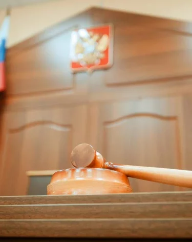 Кемеровчанин проведёт год в колонии за проигрыш денег друга на тотализаторе