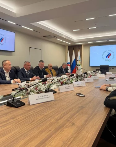 Олег Дерипаска возглавил Федерацию хоккея с мячом России