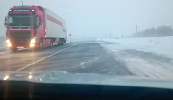 Фото: В Кузбассе водителей большегрузов предупредили о временных ограничениях на дорогах из-за непогоды  1