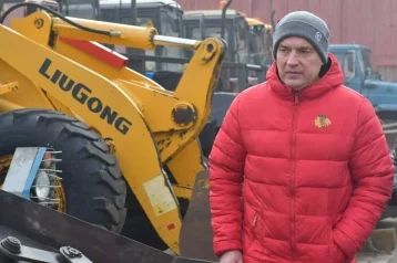 Фото: Мэр Новокузнецка поручил повысить зарплаты дорожным рабочим 1