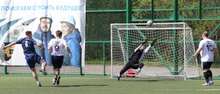 Фото:  «Южный Кузбасс» победил в отборочных играх по мини-футболу «Мечела»  7