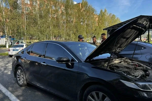 Кузбассовец приехал в ГАИ на машине с тонированными стёклами