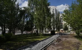 Новые лавочки, урны и цветы на клумбах: мэр Кемерова рассказал о ходе ремонта сквера на ФПК