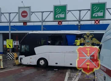 Фото: После ДТП с автобусом под Тулой госпитализировали 35 человек, пятеро в тяжёлом состоянии 3