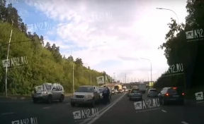 В Кемерове на оживлённом шоссе произошла авария